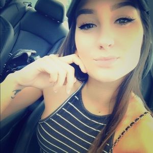 Meet your Posher, Crystal